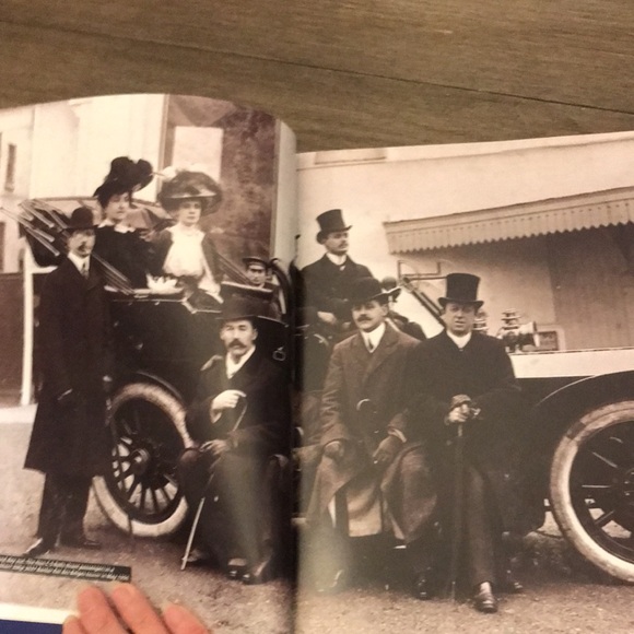 Rare Rolls-Royce 100 year anniversary book 1904-2004 for employees colleagues - Picture 10 of 16